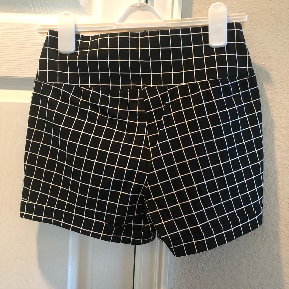 Shorts - Picture 2 of 3